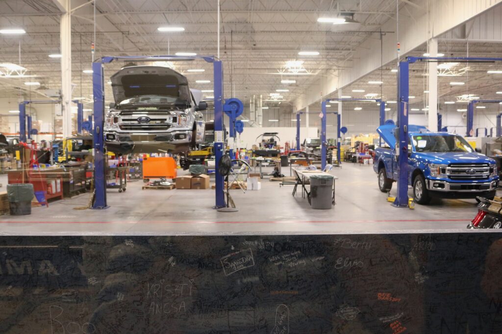 Guide to Choosing the Right Auto Body Repair Shop